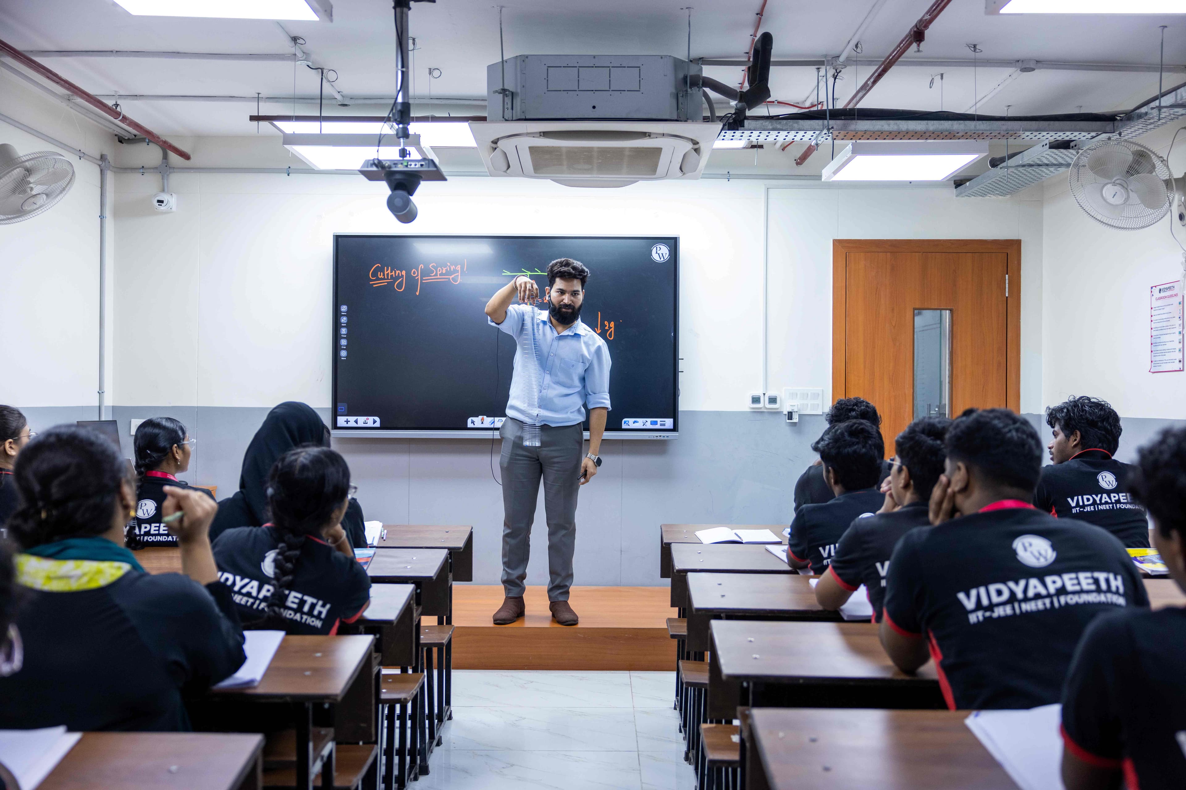 Top JEE and NEET Coaching Centers in India 2026: Entrance Exam Success Strategy